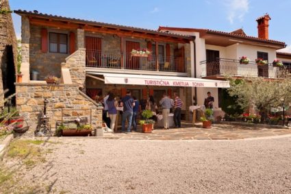 turistična kmetija tonin