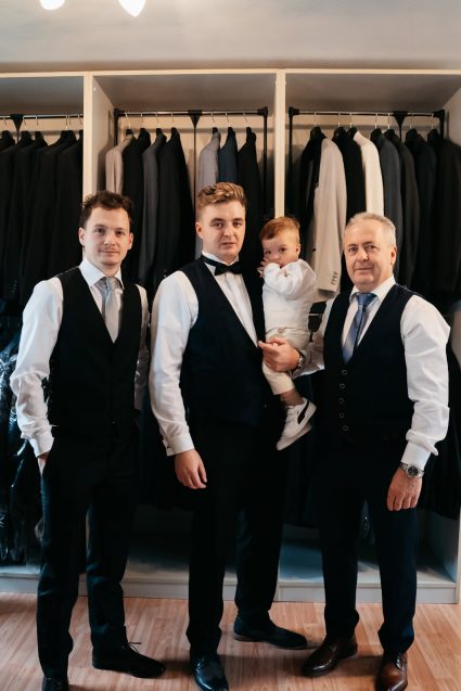 moška poročna obleka