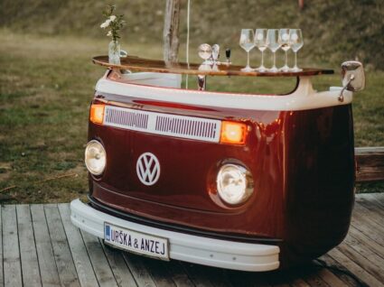 Potujoča vinska fontana Wine Van