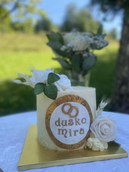 sladko pecivo za poroko