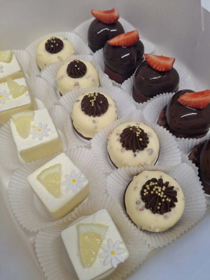 sladko pecivo za poroko