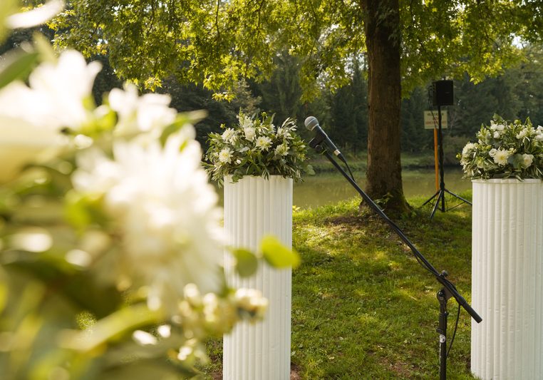 romantična poroka ob štirje Ribniki