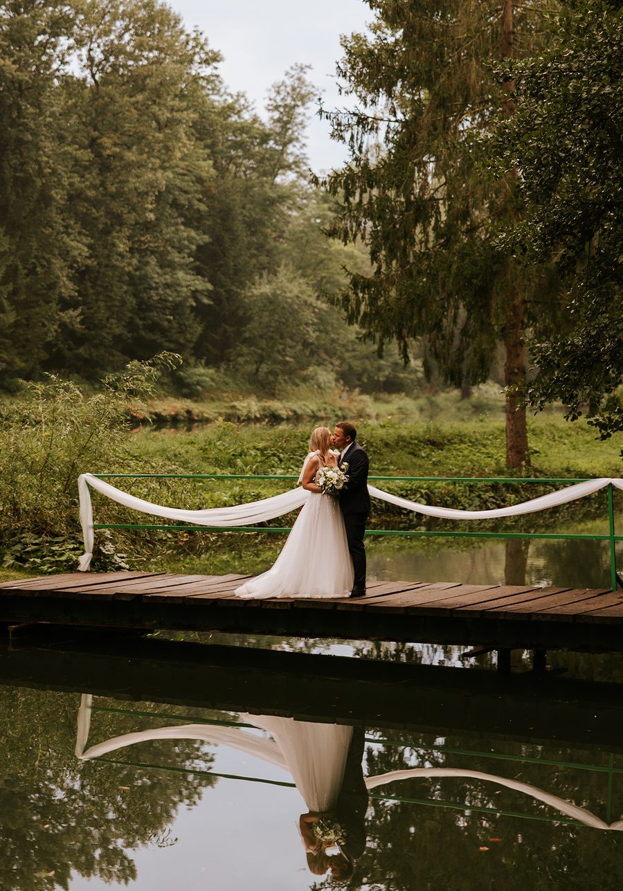 romantična poroka ob štirje Ribniki