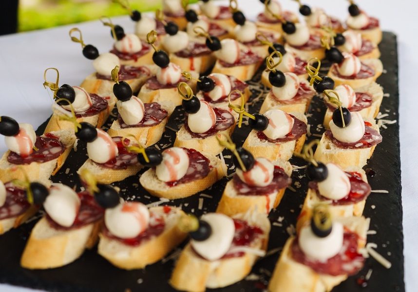 poročna zabava pod šotorom v Ljubljani