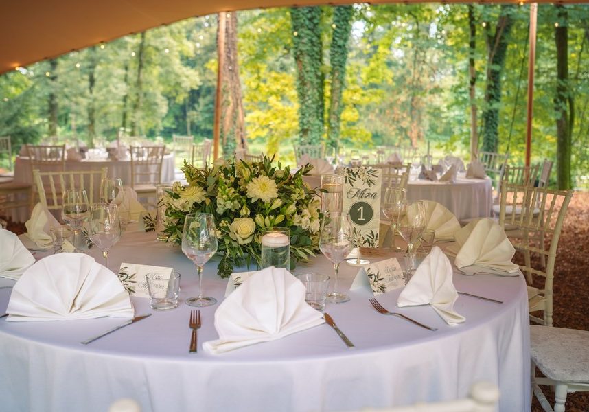 poročna zabava pod šotorom v Ljubljani