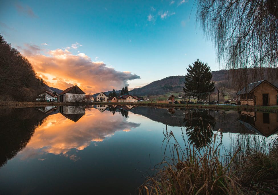 poroka v Kozjanskem dvoru