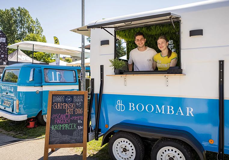 Boombar