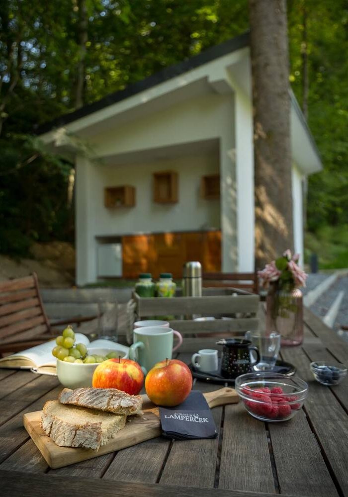 poroka na domačiji