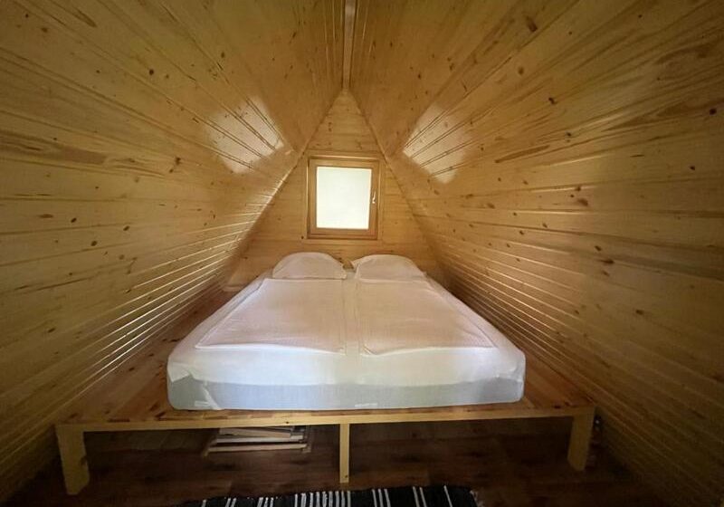 poroka na domačiji
