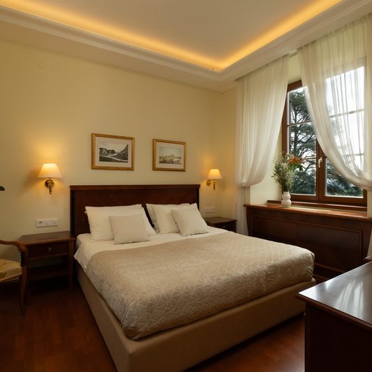 poroka v dvorcu Jeruzalem