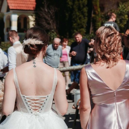 poročna frizura
