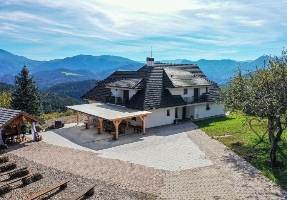 poroka v gostišču Miler