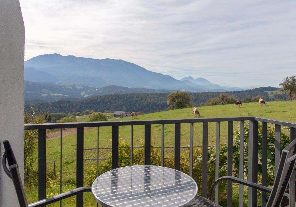 poroka v gostišču Miler