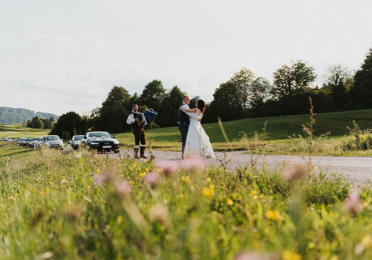 ugoden poročni fotograf