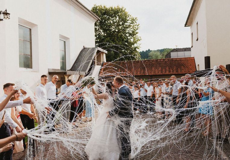 ugoden poročni fotograf